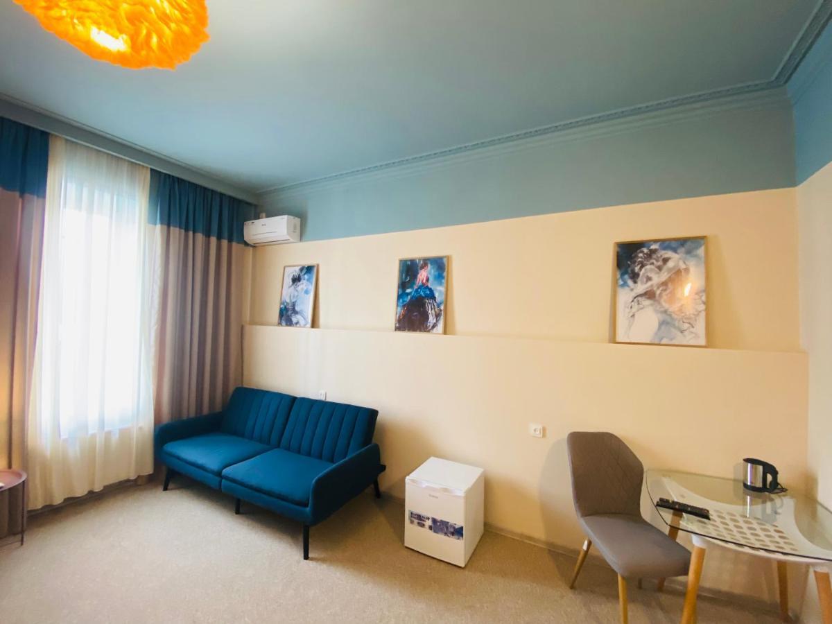 Mose Art Hotel تبليسي المظهر الخارجي الصورة